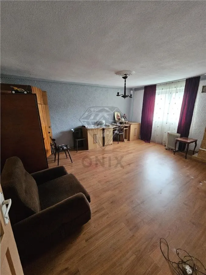 Casa spatioasa 6 camere de vanzare Maneciu-Ungureni, Prahova – Teren 551 mp - foto 1