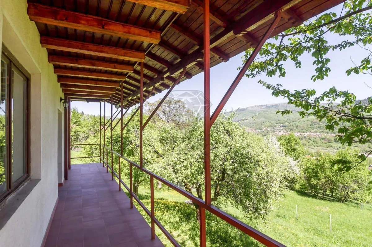 Vila deosebita cu 7 camere si 5 bai, 4290 mp teren, vedere panoramica â€“ Valea Doftanei - foto 11