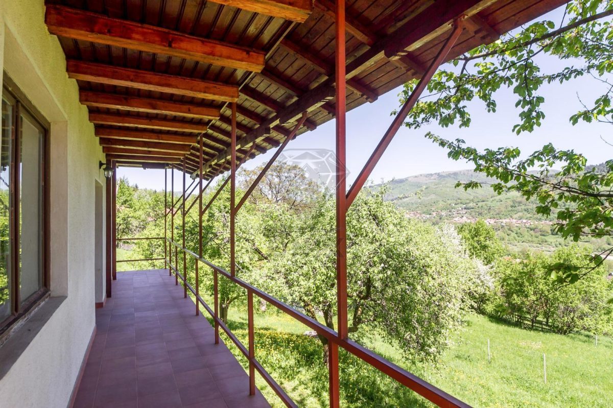 Vila deosebita cu 7 camere si 5 bai, 4290 mp teren, vedere panoramica â€“ Valea Doftanei - foto 20