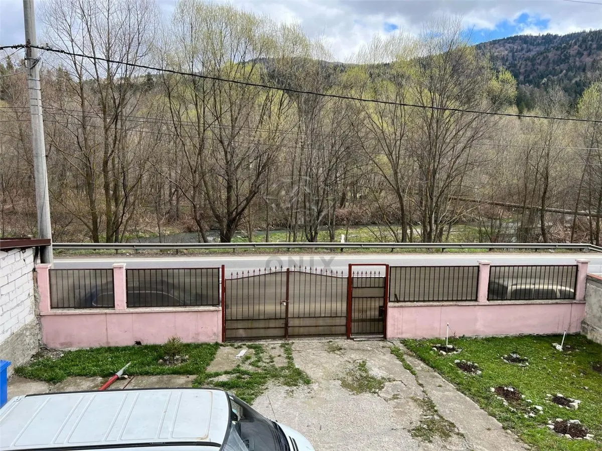 Casa 5 camere Sinaia, P+1, teren 400 mp, 2 fronturi stradale, ideal pensiune - foto 11
