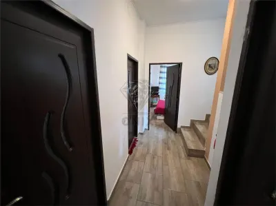 Casa 5 camere Sinaia, P+1, teren 400 mp, 2 fronturi stradale, ideal pensiune - foto 10