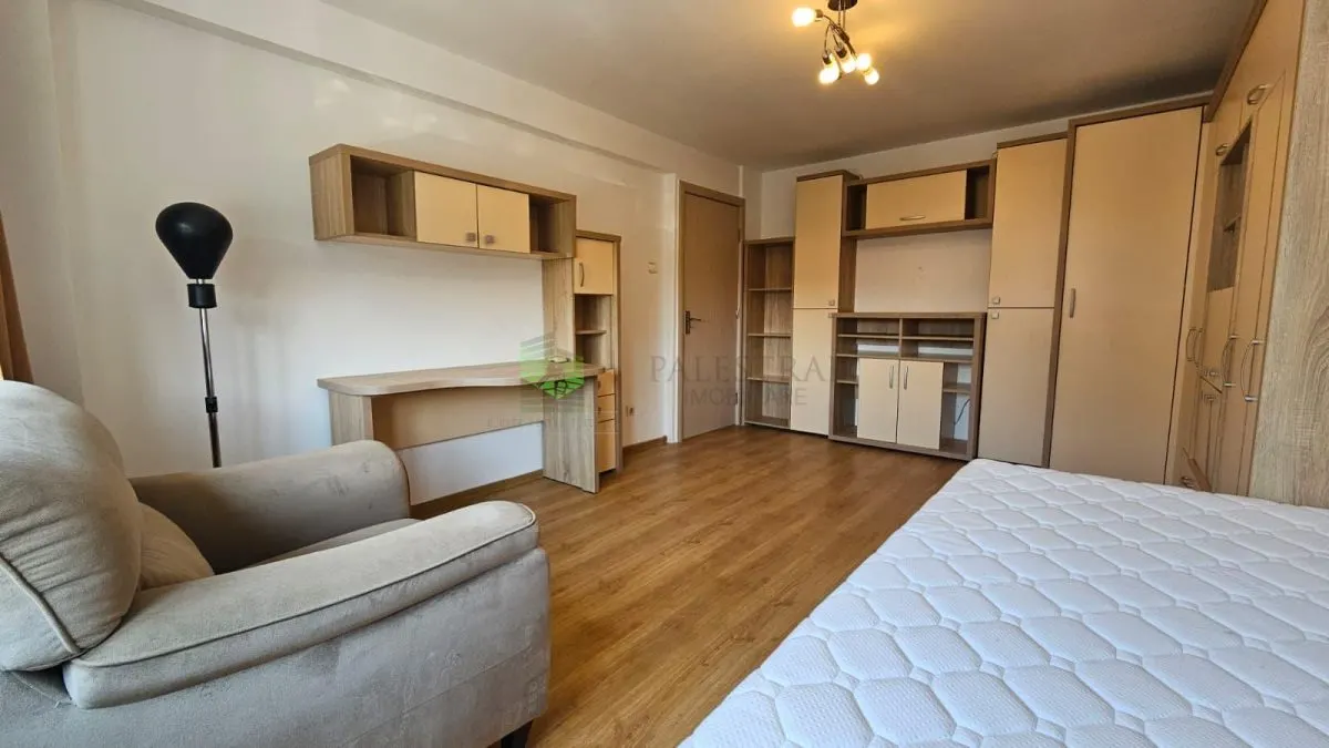 Apartament 3 camere Centrul Civic,renovat,vedere Tampa,158000 Euro - foto 1