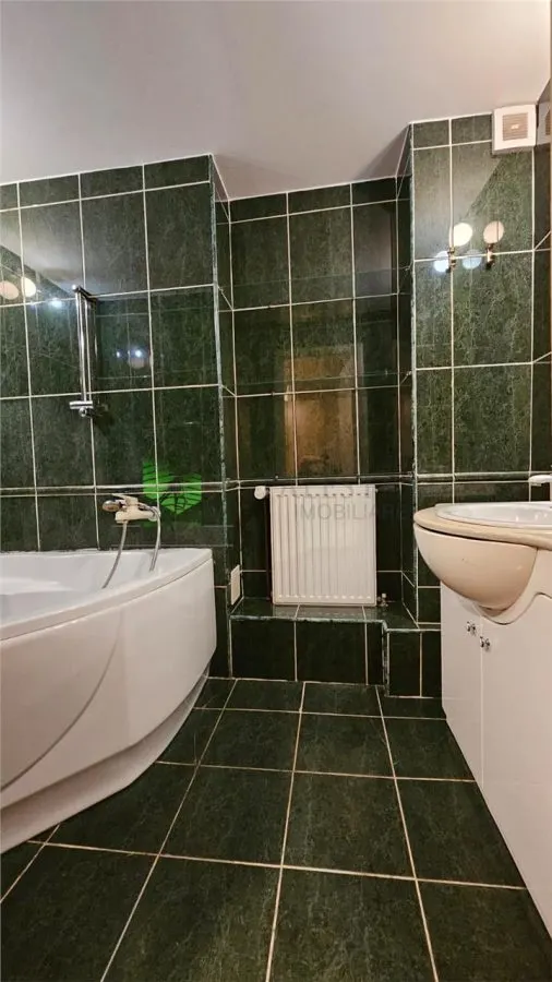 Apartament 3 camere Centrul Civic,renovat,vedere Tampa,158000 Euro - foto 11