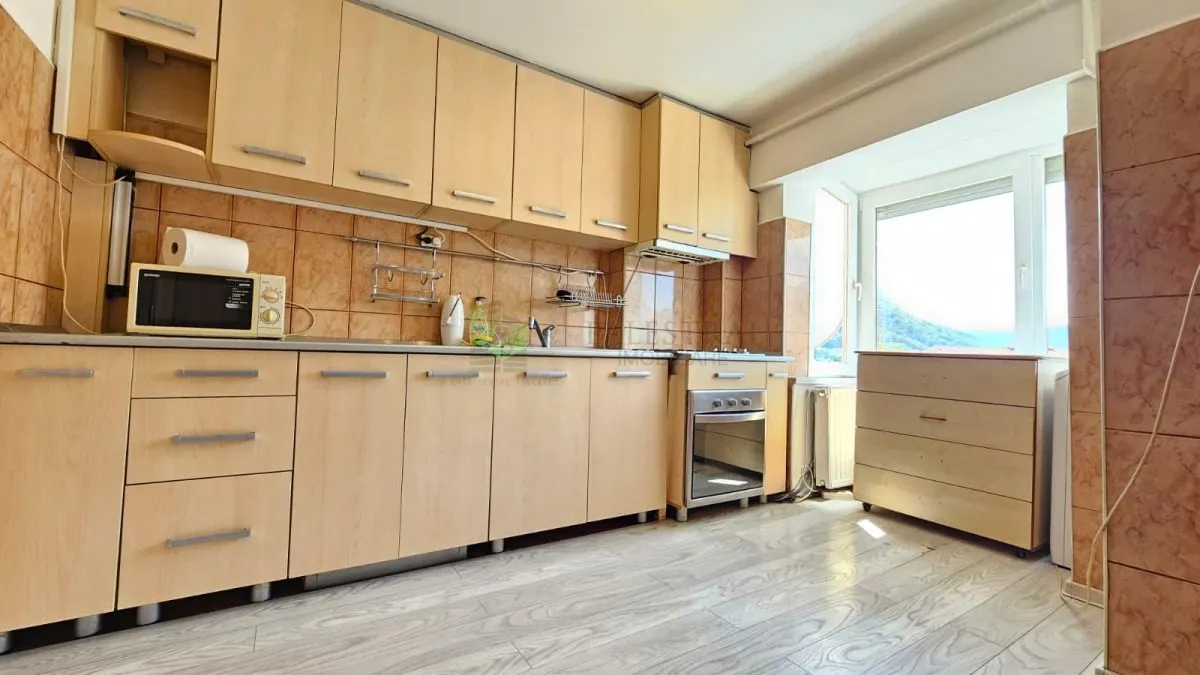 Apartament 3 camere Centrul Civic,renovat,vedere Tampa,158000 Euro - foto 6
