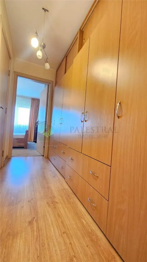 Apartament 3 camere Centrul Civic,renovat,vedere Tampa,158000 Euro - foto 9