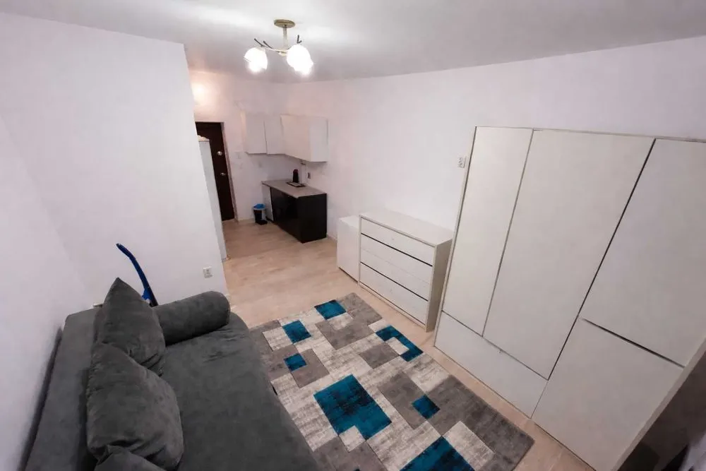 Camera tip garsoniera - renovata complet - mobilata,Triaj 39000 Euro - foto 1