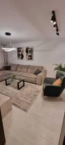Apartament 2 camere- Complex Urban- Coresi Mall 169000 Euro - foto 1