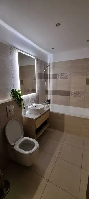 Apartament 2 camere- Complex Urban- Coresi Mall 169000 Euro - foto 2