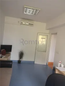 Imobil cu destinatie clinica medicala, 800 mp, teren 2.647 mp, de vanzare in Campulung Muscel Arges â€“ Ideal pentru proiecte medicale sau de ingrijire - foto 4