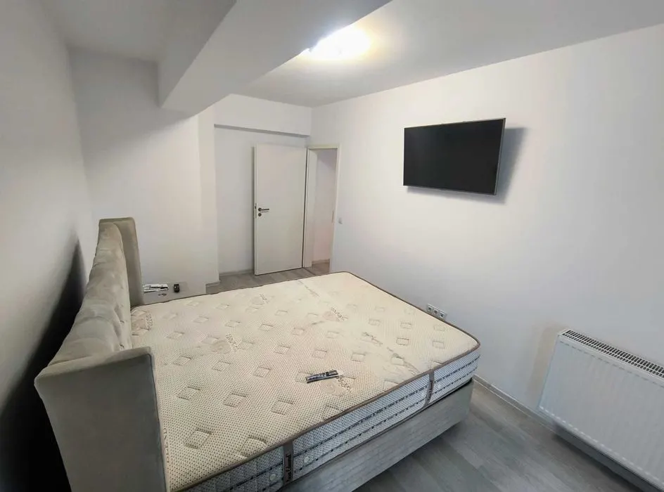 Apartament  2 camere open space,   Coresi - Maurer ,mobilat,135000 Euro - foto 4