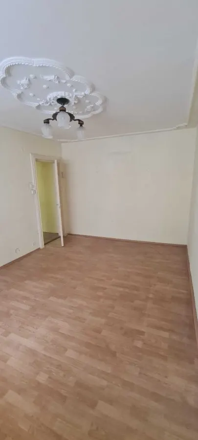 Apartament  2 camere,decomandat, zona Faget,89000 Euro - foto 1