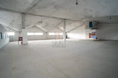 Hală mare si birouri de închiriat Oradea 2032 mp â€“ acces logistic, compartimentare flexibil - Oradea