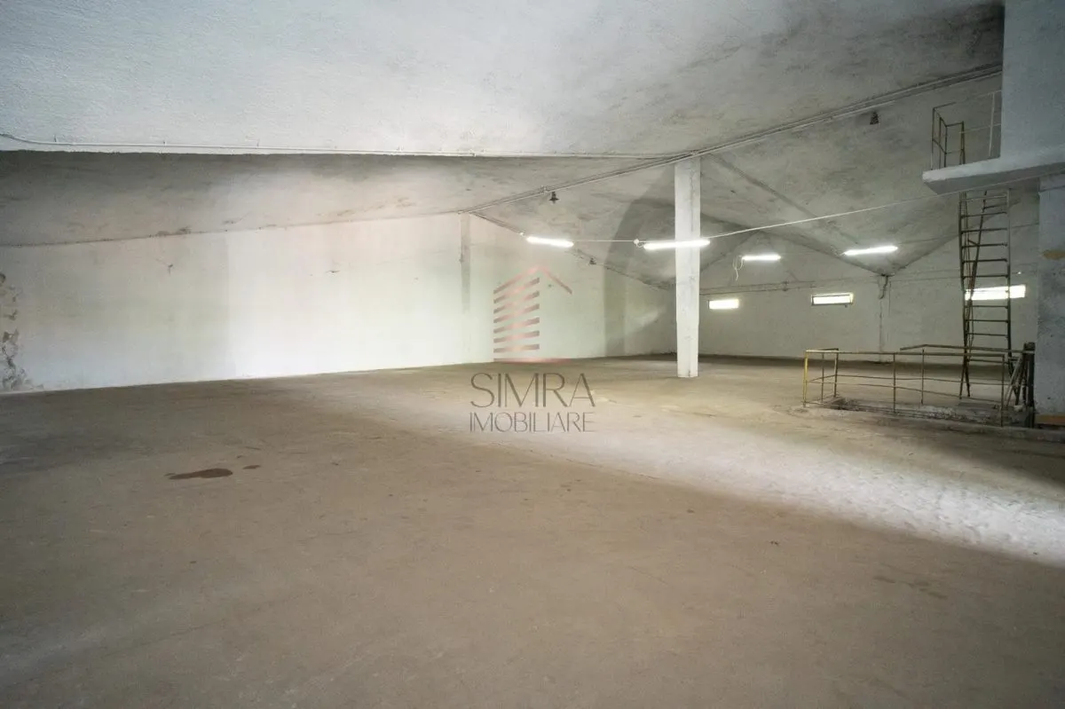 Hală mare si birouri de închiriat Oradea 2032 mp â€“ acces logistic, compartimentare flexibil - foto 2