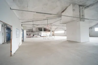 Hală mare si birouri de închiriat Oradea 2032 mp â€“ acces logistic, compartimentare flexibil - foto 3