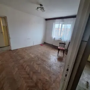 Apartament 2 camere Florilor ,fara imbunatatiri 64000 Euro - foto 1