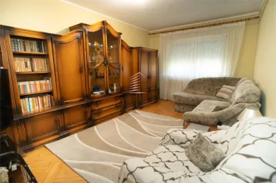 Apartament cu 3 camere, tip PB, Decebal - Oradea
