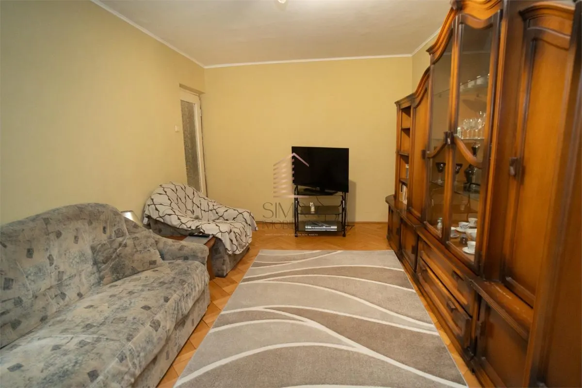 Apartament cu 3 camere, tip PB, Decebal - foto 2