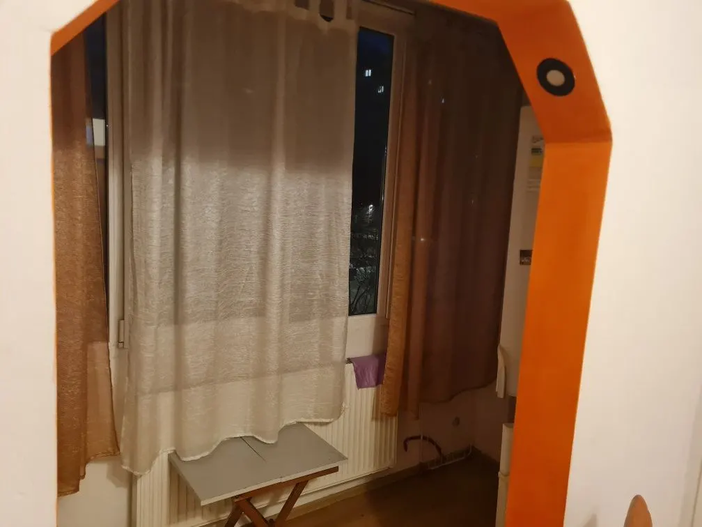 Apartament 2 camere ,Racadau, decomandat,etajul 3,126000 Euro - foto 2