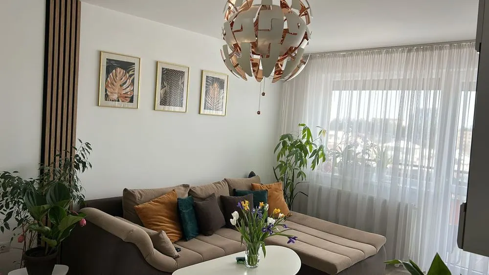 Apartament  2 camere,Tractorul-Grandis,mobilat,parcare,150000 Euro - foto 1