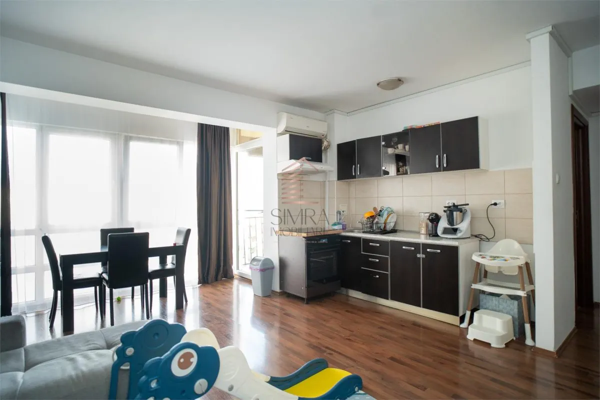 Apartament 3 camere Prima Nufarul cu loc de parcare - foto 1