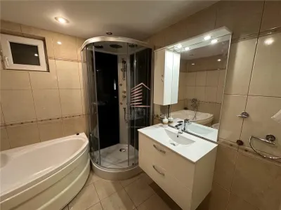 Apartament cu 3 camere, Rogerius de inchiriat - foto 5