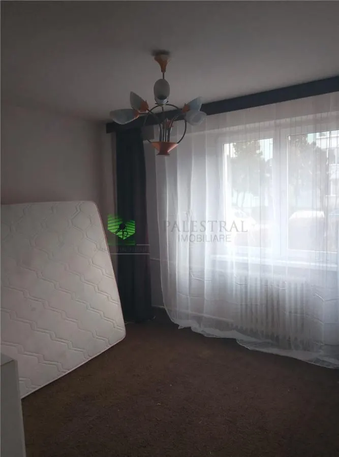 Apartament 2 camere zona Grivitei circular 99000 Euro - foto 4