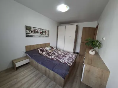 Apartament 2 camere, Kasper Coresi, parcare,boxa ,mobilat,172000 Euro - foto 1