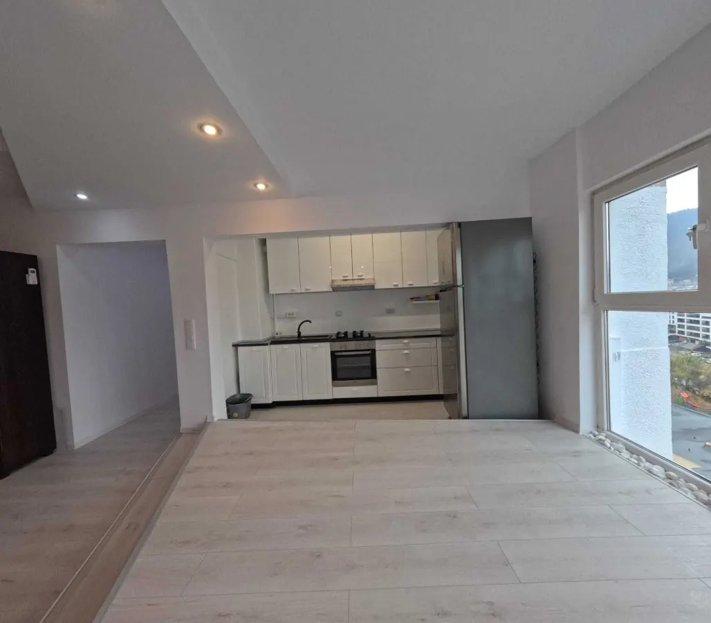 Apartartament 2 camere Grivitei renovat,mobilat modern ,118000 Euro - foto 3