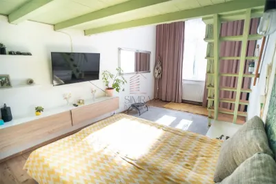 Casa la curte comuna pe str. Ady Endre - Oradea