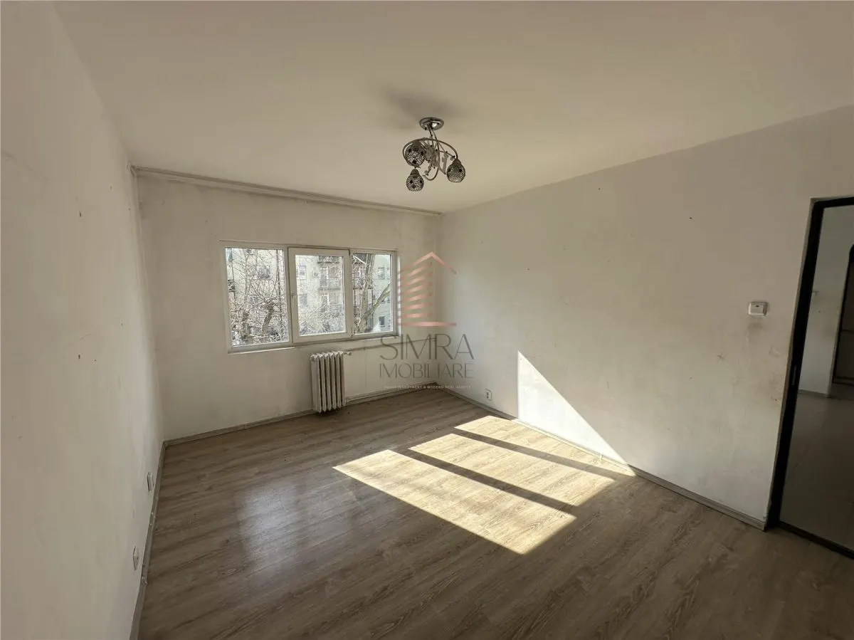 Apartament 3 camere semidecomandat, Velenta - foto 2