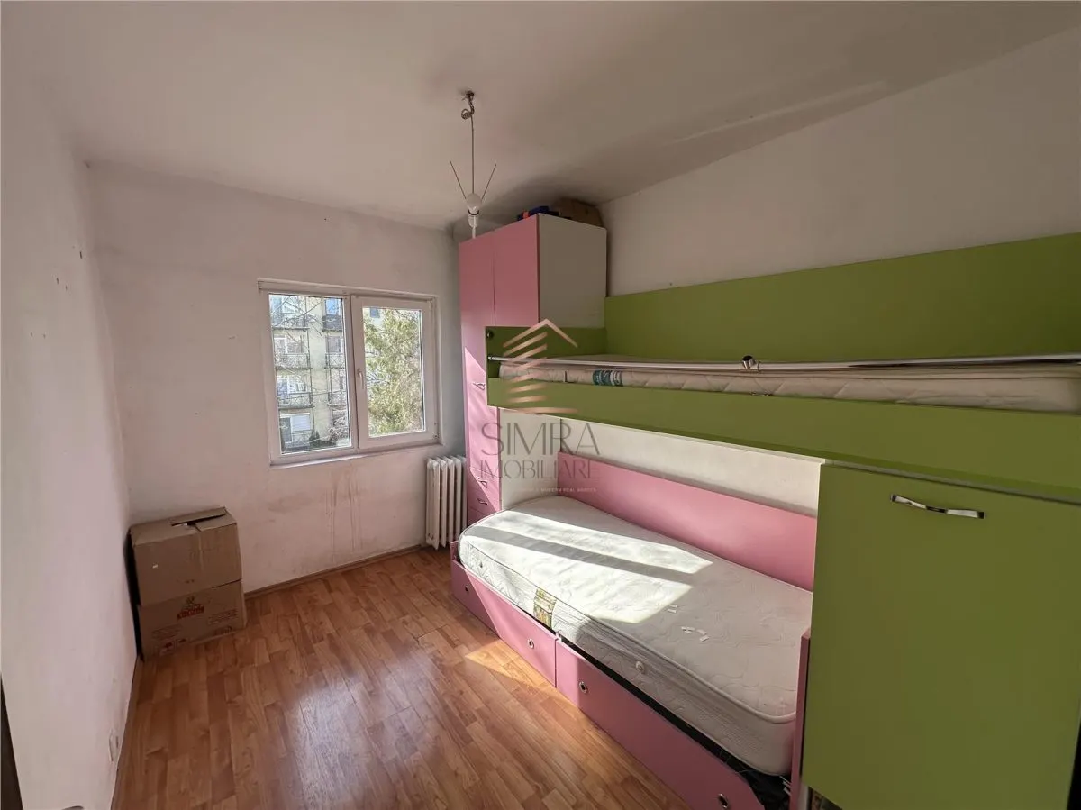 Apartament 3 camere semidecomandat, Velenta - foto 4