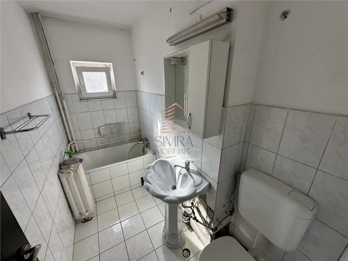 Apartament 3 camere semidecomandat, Velenta - foto 5