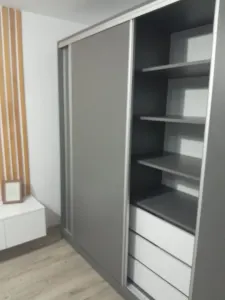 Garsoniera lux Astra,mobilata,parcare,86800 Euro - foto 2