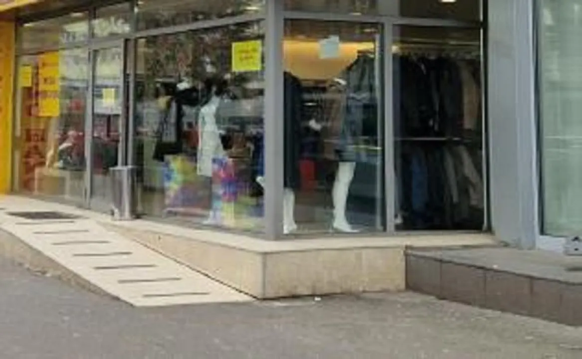 Spatiu comercial Sos. Pantelimon - Delfinului - Mega Mall - foto 1