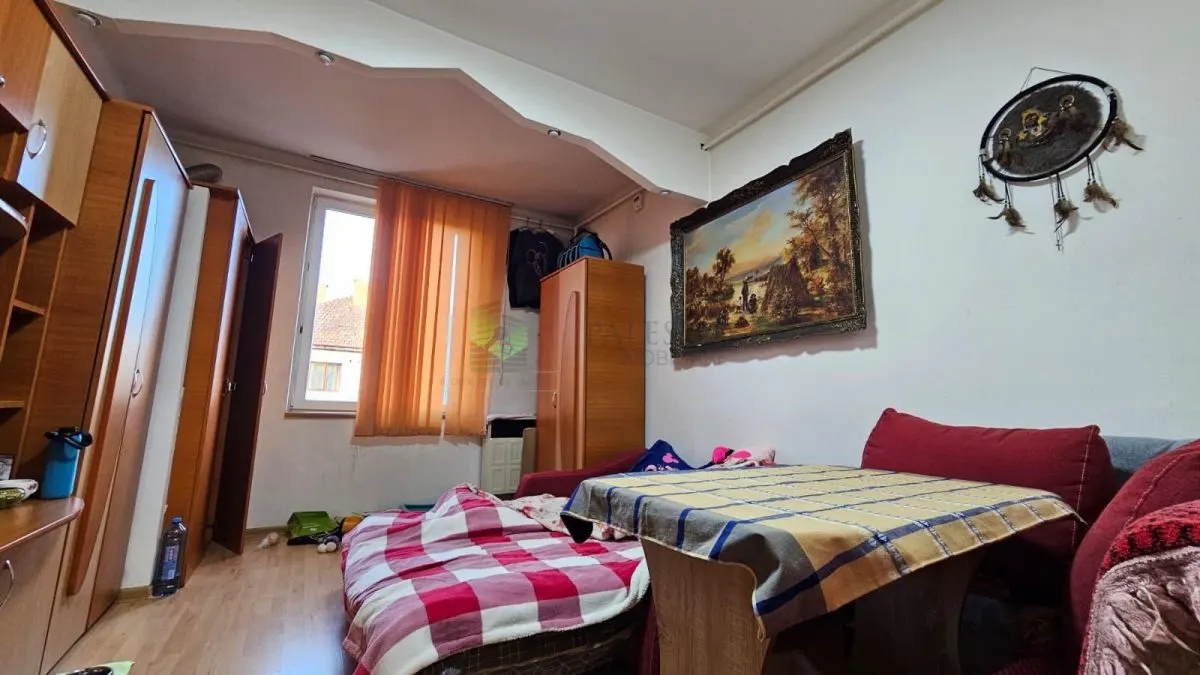 Garsoniera  cf 2,etajul 2,Tractorul,40000 Euro - foto 1