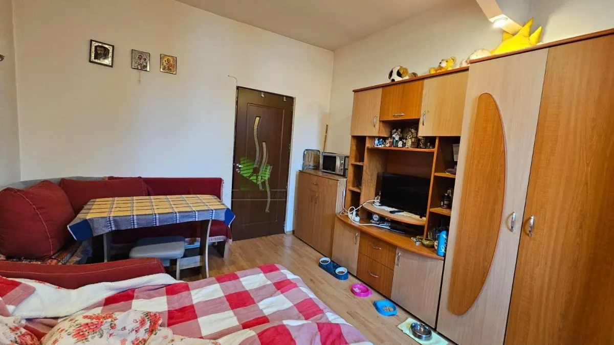 Garsoniera  cf 2,etajul 2,Tractorul,40000 Euro - foto 3