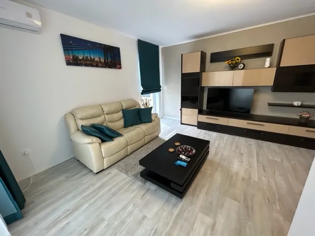 Inchiriere apartament 2 camere Ploiesti, bloc nou zona Albert. - foto 4