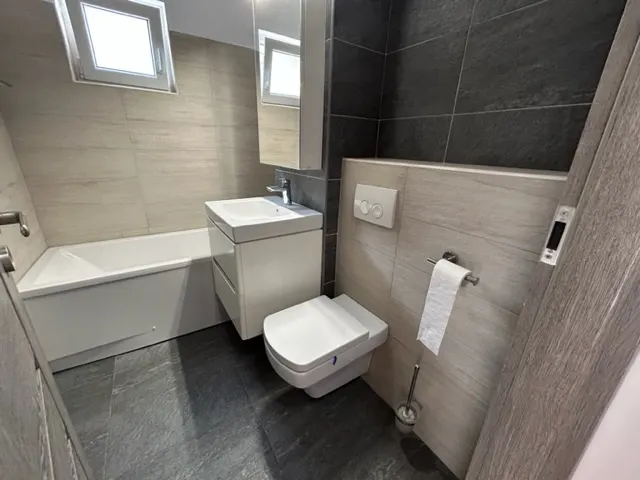 Vanzare apartament 4 camere totul nou Ploiesti, zona Gheorghe Doja - foto 14