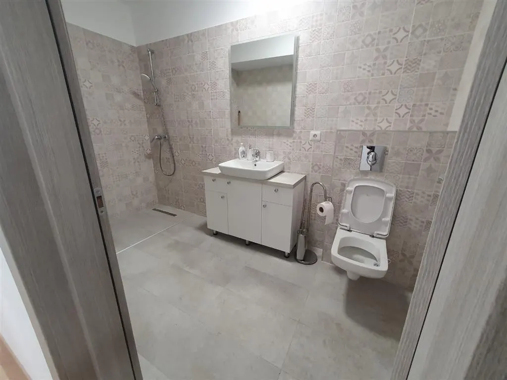 Inchiriere penthouse lux Ploiesti, zona Albert MRS - foto 14
