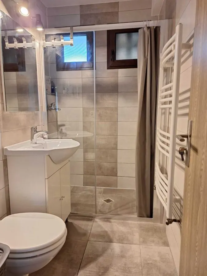 Apartament cu 2 camere Astra,renovat,mobilat modern,92000 Euro - foto 3