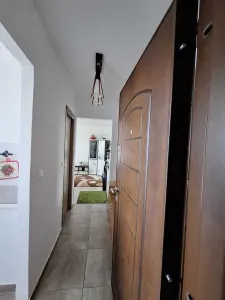 Apartament cu 2 camere Astra,renovat,mobilat modern,92000 Euro - foto 5