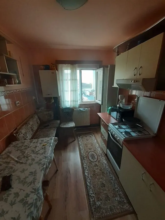 Apartament  3 camere Darste ,decomandat,122000Euro neg - foto 1