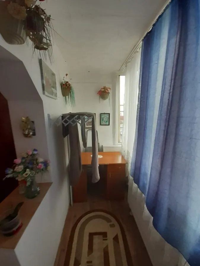 Apartament  3 camere Darste ,decomandat,122000Euro neg - foto 2