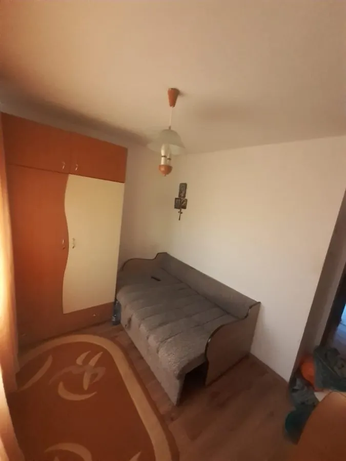 Apartament  3 camere Darste ,decomandat,122000Euro neg - foto 3