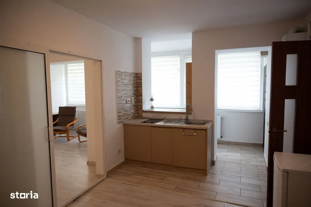 Apartament elegant in zona centrala,  curte si intrare individuala,102000 Euro - foto 5
