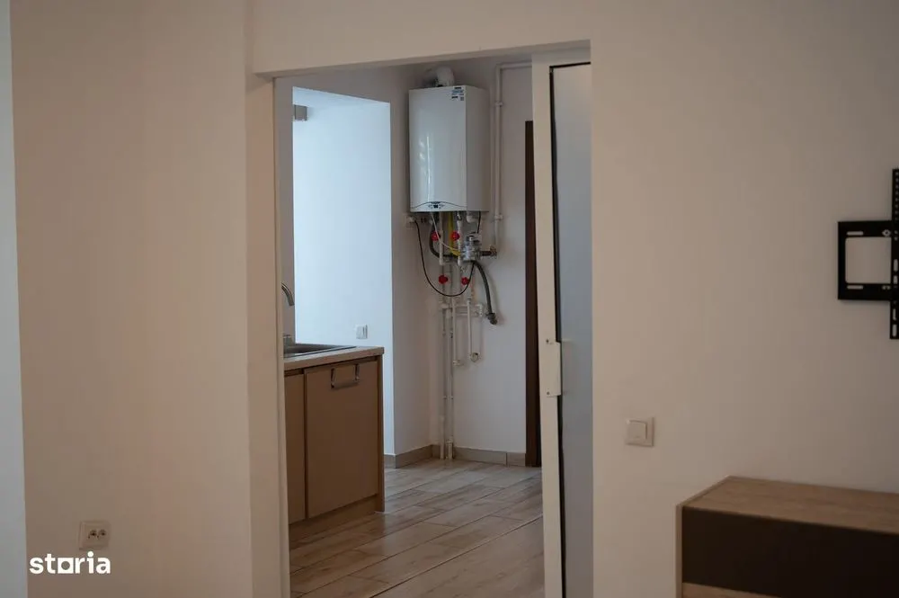 Apartament elegant in zona centrala,  curte si intrare individuala,102000 Euro - foto 6