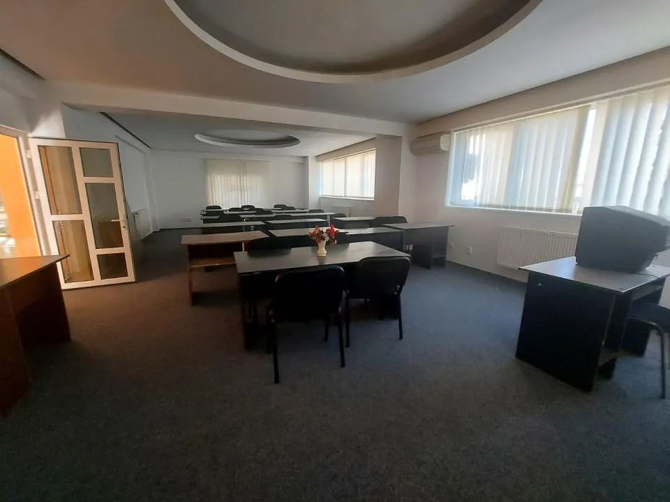 Zona Barbu Vacarescu, spatiu de birouri de inchiriat, 220 mp utili - foto 3