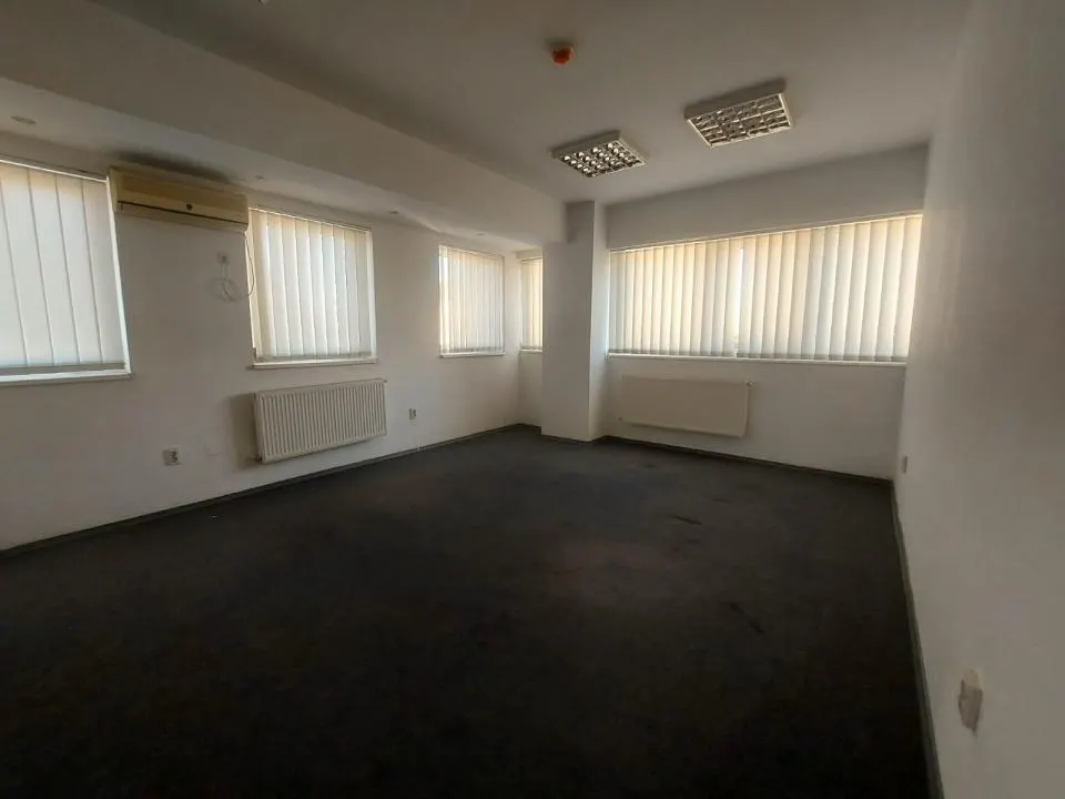 Zona Barbu Vacarescu, spatiu de birouri de inchiriat, 220 mp utili - foto 4
