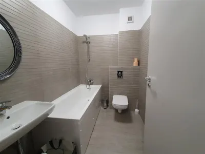 Inchiriere garsoniera, mobilat lux, Ploiesti, zona Albert - foto 10