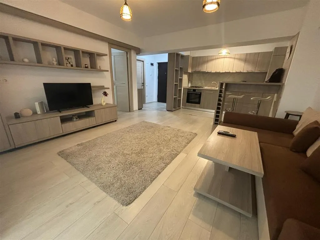 Inchiriere apartament 2 camere, bloc nou Ploiesti - foto 1